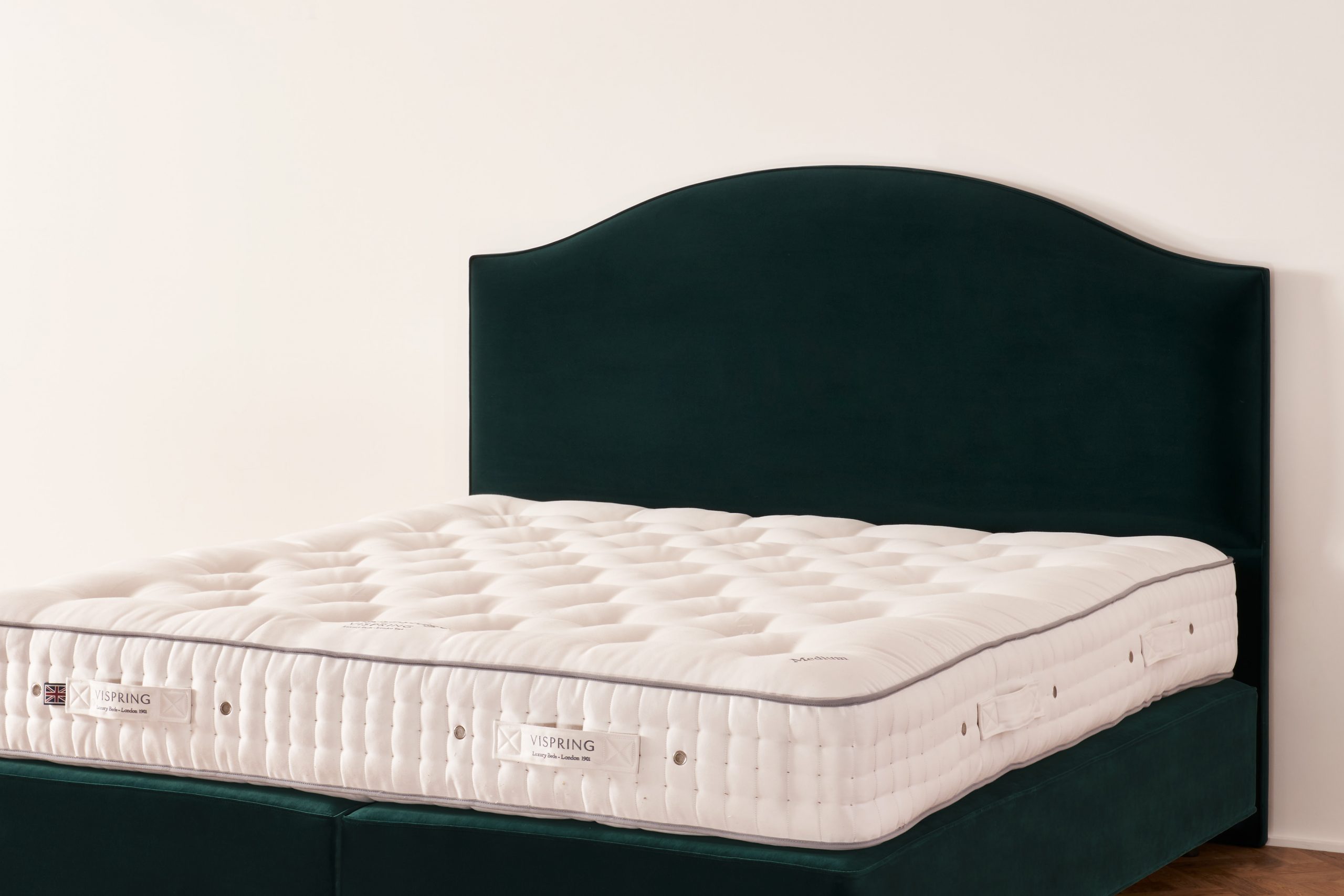 Clabon-Headboard-Landsacape-scaled