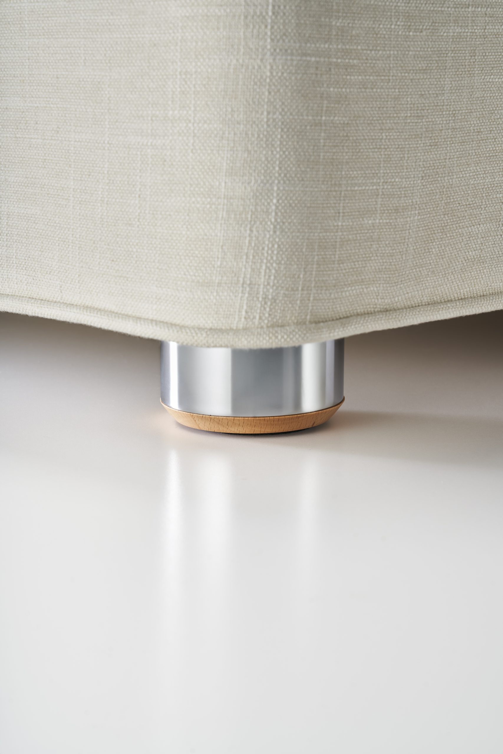 Vispring B2 Natural-Chrome