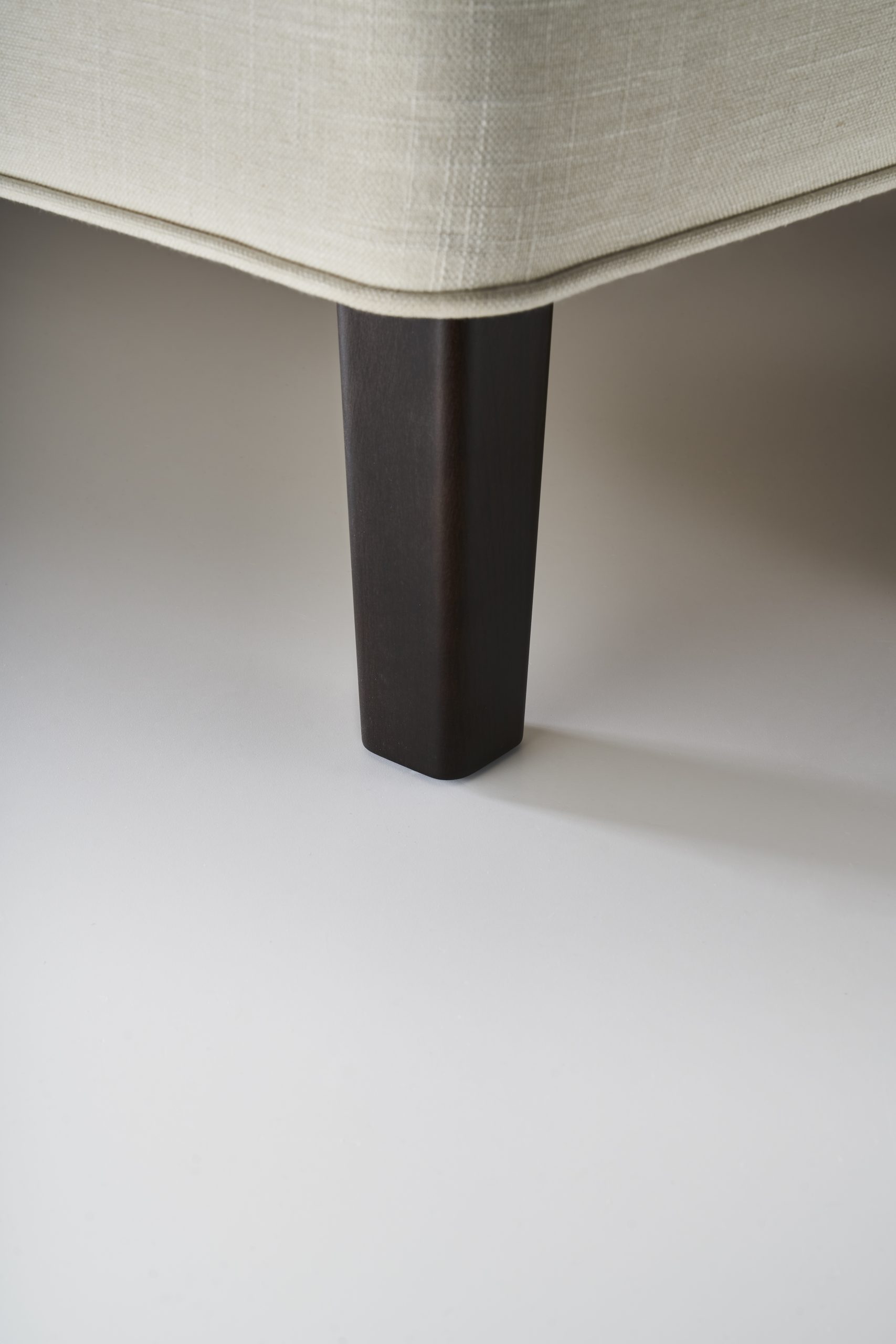 Vispring L1 23cm Ebony